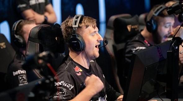 王者荣耀全国大赛走进武汉，电竞与城市的命题究竟有多少解法？